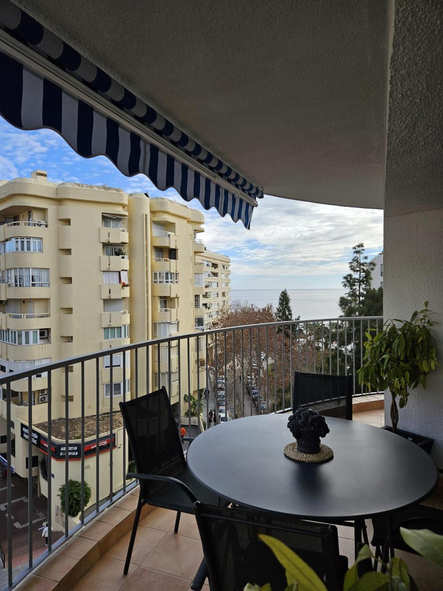 Polo 5d Jacaranda * Marbella